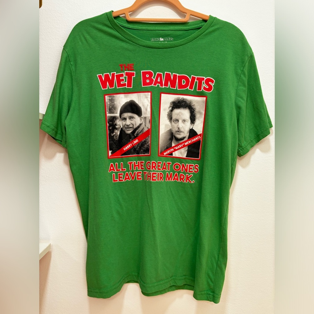 Adorable Home Alone Tshirt with the bandits on the front